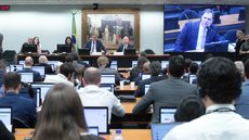 Câmara dá primeiro aval a proposta que reduz jornada de trabalho. - Imagem: Reprodução/Câmara dos Deputados.