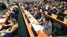 A discussão sobre a jornada de trabalho promete impactar as relações trabalhistas e a organização do mercado no Brasil - Imagem: Reprodução/ Lula Marques/ Agência Brasil