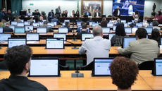 Deputados da CCJ aprovaram a admissibilidade da PEC 32/2015, que propõe reduzir a maioridade penal para 16 anos - Imagem: Reprodução