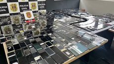 Celulares roubados e furtados recuperados pela Polícia Civil de São Paulo. SSP passou a usar notificações com selo verificado para localizar aparelhos com queixa criminal - Imagem: Reprodução