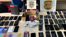 Celulares furtados foram apreendidos em operação do Deic na Barra Funda - Imagem: Divulgação | SSP-SP