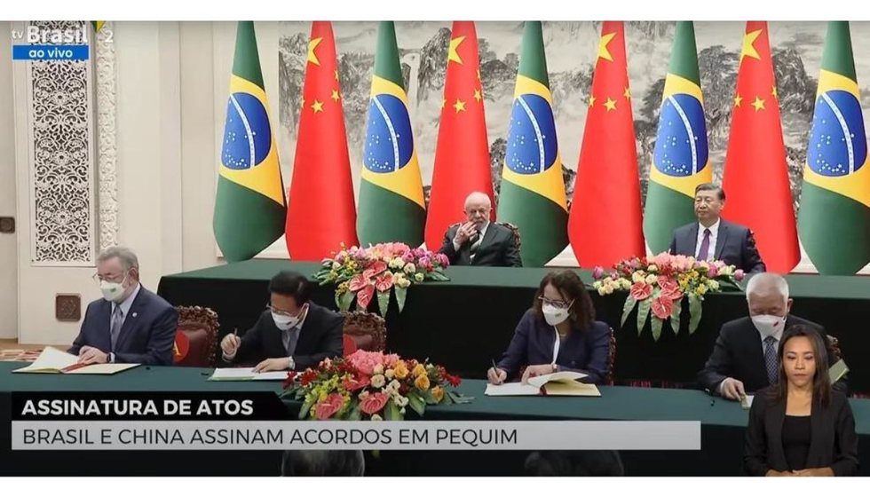 Brasil e China firmam 15 acordos comerciais e de parcerias - Imagem: Reprodução | TV Brasil