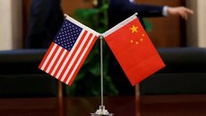 Em resposta a Trump, Mao afirma que o diálogo é essencial para resolver a crise na Ucrânia e outras divergências. - Imagem: Reprodução | O Globo