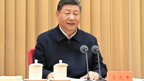 Ministério das Finanças da China reafirma que não se deixará intimidar por tarifas americanas e ignora medidas hostis - Imagem: Reprodução / X / @EmbaixadaChina