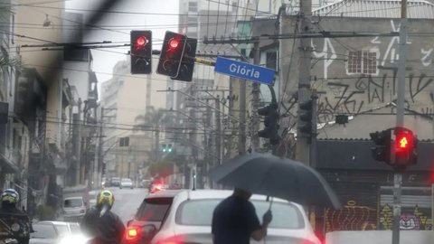 Chuvas intensas causam alagamentos e falta de energia para mais de 600 mil residências - Imagem: Reprodução / Paulo Pinto / Agência Brasil