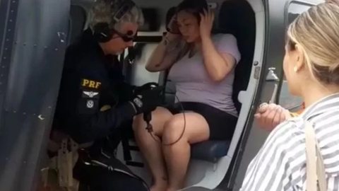 A grávida foi resgate e transportada de helicóptero pelos agentes da PRF - Imagem: reprodução/Facebook
