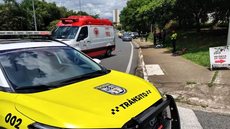 Motorista presta socorro após atropelamento fatal. - Imagem: Divulgação/Urbes.