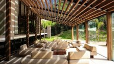 Clara Resort e Inhotim: o conceito de hospedagem de luxo com arte sem igual no mundo - Imagem: Divulgação