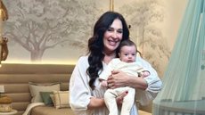 Claudia Raia amamenta o filho com look transparente e recebe críticas. - Imagem: reprodução I Instagram @claudiaraia