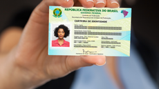 Nova Carteira de Identidade Nacional utiliza o CPF como número único e substituirá gradualmente o antigo RG até 2032 - Imagem: Reprodução