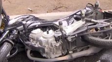 Colisão entre carros e motocicletas resulta em 7 feridos em SP - Imagem: Reprodução / SBT