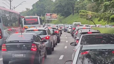 Colisão entre motos deixa vítima ferida e provoca congestionamento em Campinas - Imagem: Reprodução / Arquivo pessoal