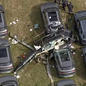 Após a queda, o fogo alcançou veículos elétricos e causou explosões em sequência - Imagem: Reprodução