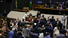 Câmara dos Deputados durante sessão plenária extraordinária - Imagem: Reprodução / Agência Brasil / Lula Marques