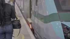 Após incidente na linha 9, outro vagão apresentou fumaça e fogo na linha 8-Diamante - Imagem: Reprodução / TikTok
