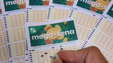 Mega-Sena sorteia prêmio de R$ 8,5 milhões - Imagem: Reprodução / Agência Brasil / Rafa Neddermeyer