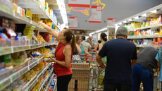 Com a taxa de desemprego em 5,8% e rendimento médio de R$3.477, o cenário econômico apresenta sinais positivos - Imagem: Reprodução / Tânia Rêgo / Agência Brasil