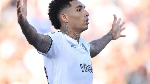 A vitória do Botafogo sobre o PSG encerra um jejum de 12 anos e gera celebração entre torcedores nas redes sociais - Foto: Vitor Silva/ Botafogo