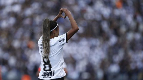 Time feminino do Corinthians alcança o tetracampeonato em Neo Quimica com recorde de público - Imagem: reprodução/Twitter @Corinthians