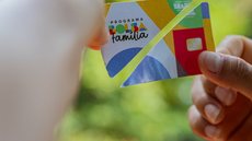 Cancelamento de cadastros do Bolsa Família afeta 90% dos municípios brasileiros, mas 425 cidades registram aumento de beneficiários. - Imagem: Reprodução | Jeane de Oliveira / FDR