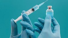Covid-19: nova dose da vacina começa a ser aplicada nesta quinta-feira; saiba quem tem direito - Imagem: Reprodução/Freepik