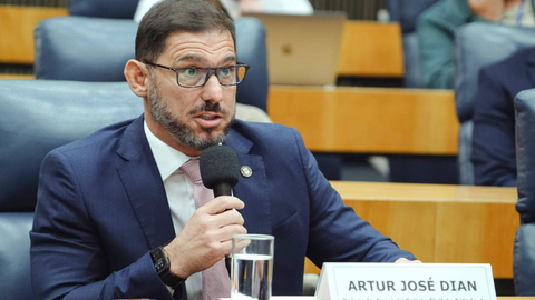 Delegado-geral Arthur Dian participa da CPI do Metanol - Imagem: Richard Lourenço / Rede Câmara