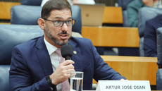 Delegado-geral Arthur Dian participa da CPI do Metanol - Imagem: Richard Lourenço / Rede Câmara