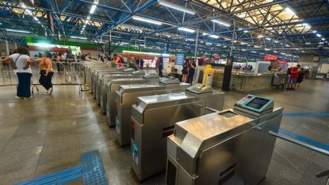 Mais estações liberam acesso direto com cartão e celular. - Imagem: Reprodução/Agência SP.