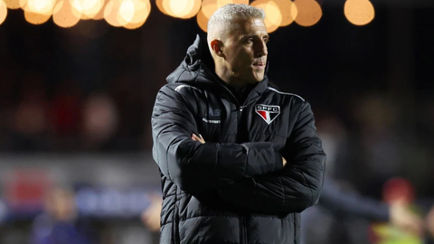Crespo durante passagem pelo São Paulo, período que ainda gera reflexos financeiros ao clube - Imagem: Reprodução