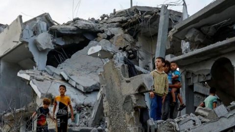 Mais de 700 crianças foram mortas em Gaza em meio à guerra. - Imagem: reprodução I Instagram @cnnbrasil