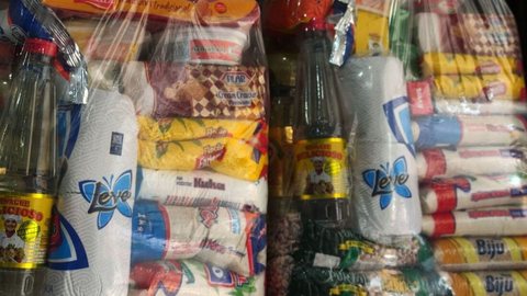 O trabalhador gasta mais de 50% do salário líquido para garantir os itens alimentares essenciais - Imagem: Reprodução / Chico Bezerra / PMJG