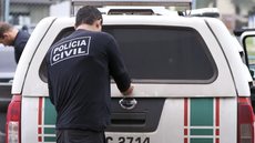 Entre os detidos, um casal é apontado como líderes do Comando Vermelho em Salvador, envolvidos em tráfico e ataques a rivais - Imagem: Reprodução / Marcelo Camargo / Agência Brasil