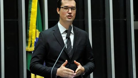 Deltan Dallagnol (Podermos) na Câmara dos Deputados, em Brasília (DF) - Imagem: reprodução/Câmara dos Deputados