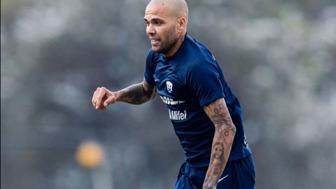 Daniel Alves: ex-clube do jogador pede indenização milionária após demissão - Imagem: reprodução / Instagram @danialves