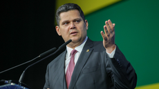 Davi Alcolumbre consolida influência no Senado em meio a articulações que redesenham o equilíbrio político em Brasília - Imagem: Reprodução