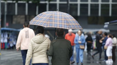 Defesa Civil emite alerta para chuvas intensas a partir desta quinta-feira (10) - Imagem: Reprodução / Agência Brasil / Paulo Pinto