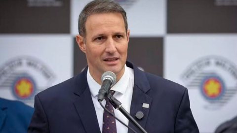 Derrite garante que fará ajustes no relatório, incorporando críticas e preocupações sobre descapitalização de bens do crime organizado - Imagem: Divulgação / Pablo Jacob/Secom/GESP