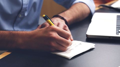 Apesar disso, é o maior número de trabalhadores com carteira assinada desde 2012 - Imagem: Reprodução / Pixabay