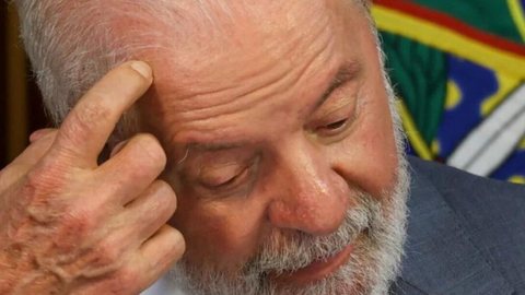Apesar da leve queda na desaprovação, Lula enfrenta um eleitorado insatisfeito - Imagem: Reprodução/Redes Sociais