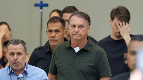 O ex-presidente Jair Bolsonaro será internado para cirurgia de hérnia inguinal, com monitoramento da Polícia Federal durante todo o processo - Imagem: Reprodução/Agência Brasil