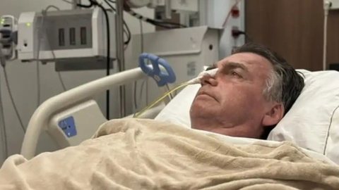 Jair Bolsonaro teve alta após cirurgia de hérnia e tratamento de esofagite, mas continua preso sob custódia especial - Imagem: Reprodução/Redes Sociais