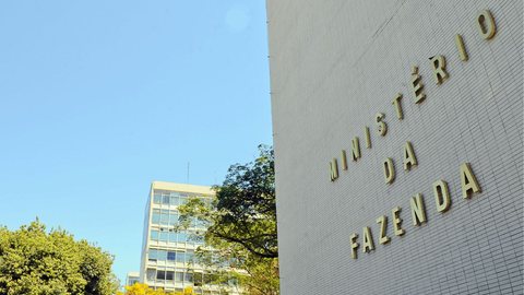 Presidente Lula também avalia cenários para eventual mudança na equipe econômica - Imagem: Reprodução/Agência Senado