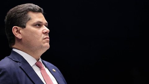Davi Alcolumbre vê com bons olhos a indicação de Jorge Messias ao STF, com apoio de diversos parlamentares na Casa - Imagem: Reprodução/Flickr Davi Alcolumbre