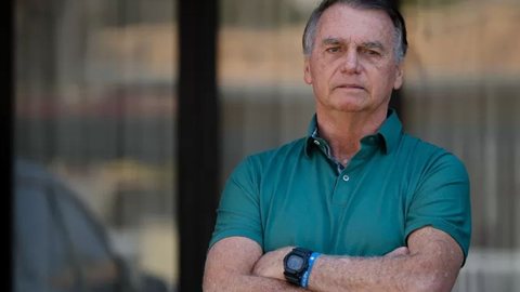 Bolsonaro está em prisão domiciliar e a cirurgia foi liberada após parecer favorável da Procuradoria-Geral da República - Imagem: Reprodução/Pedro Ladeira/Folhapress