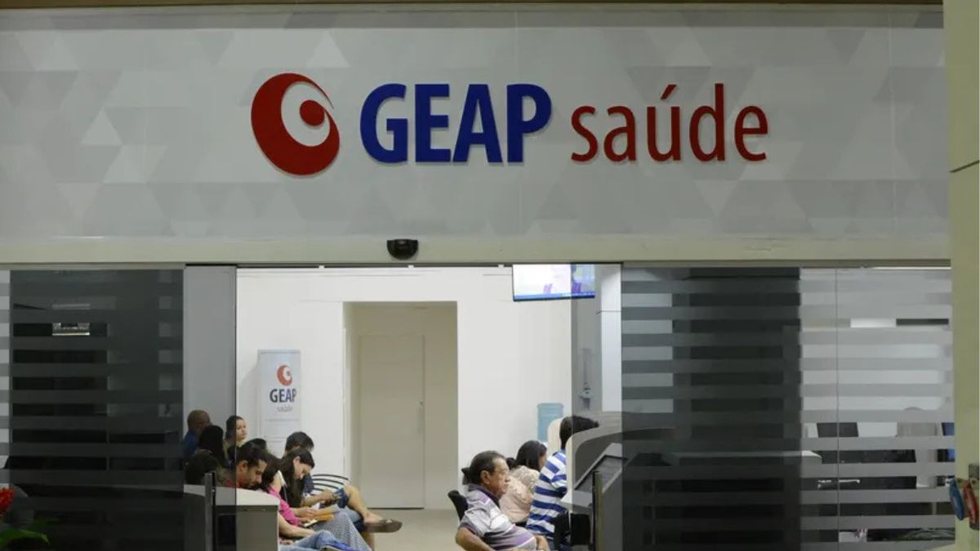 Má gestão na saúde coloca vidas em risco: crise da GEAP deixa servidores sem atendimento e amplia sensação…