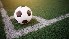 Com a Copa do Mundo no meio do ano, os estaduais começam a todo vapor, com partidas em diversas regiões do Brasil - Reprodução/ freepik