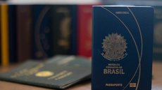 Sem data definida para a retomada do processamento, brasileiros devem aguardar novas orientações do Ministério das Relações Exteriores - Imagem: Reprodução/Redes Sociais