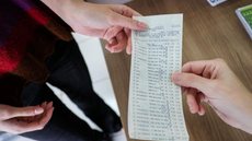 Apesar da queda em janeiro, analistas elevam suas projeções de inflação anual, refletindo incertezas no cenário econômico - Imagem: Reprodução/ Redes Sociais