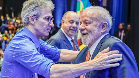 Em fevereiro, Lula e Zema participaram de uma cerimônia de anúncio de pacote de investimentos para Minas Gerais - Imagem: Reprodução / Ricardo Stuckert / PR