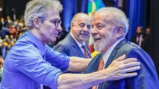 Em fevereiro, Lula e Zema participaram de uma cerimônia de anúncio de pacote de investimentos para Minas Gerais - Imagem: Reprodução / Ricardo Stuckert / PR